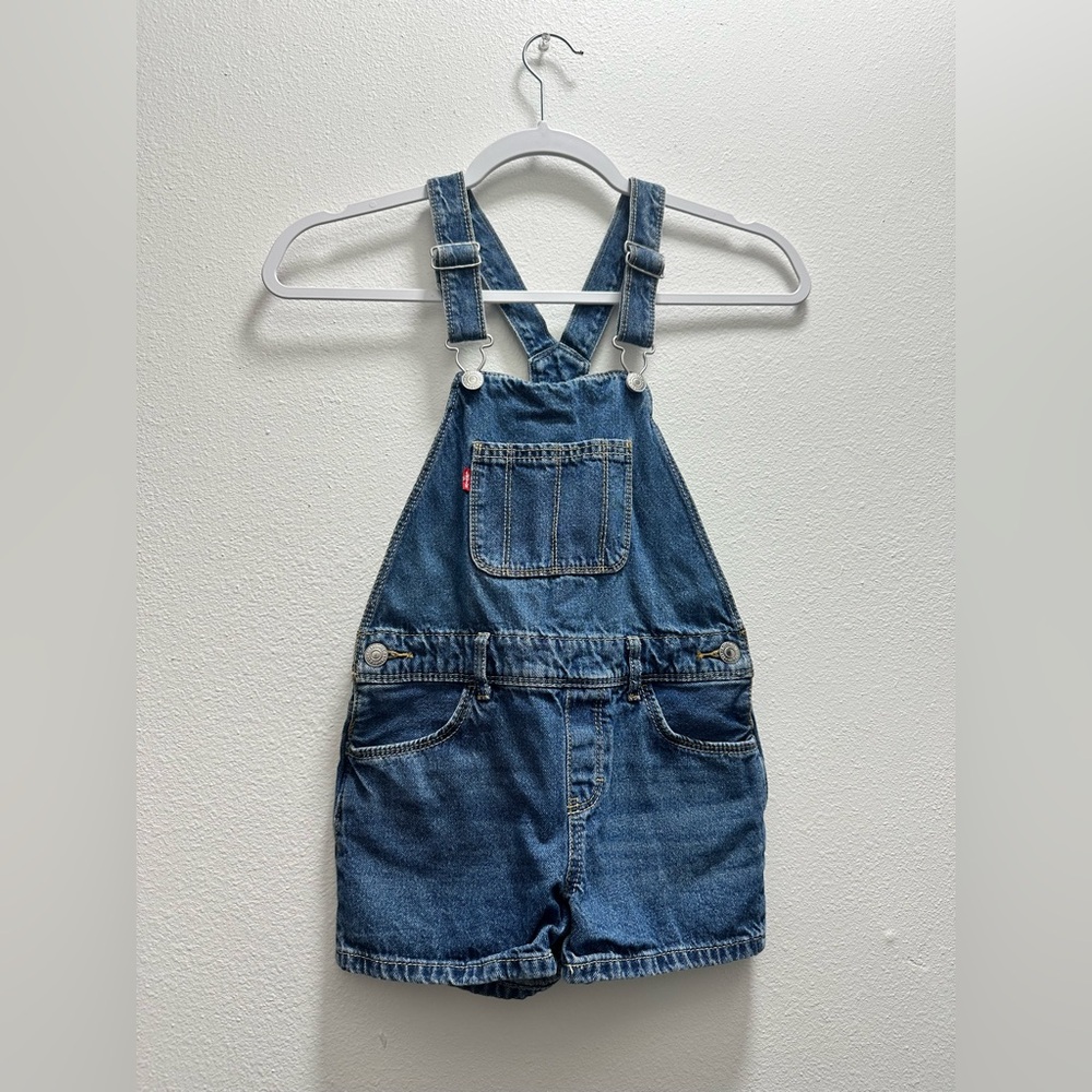 Little girls Levi’s shorts overalls